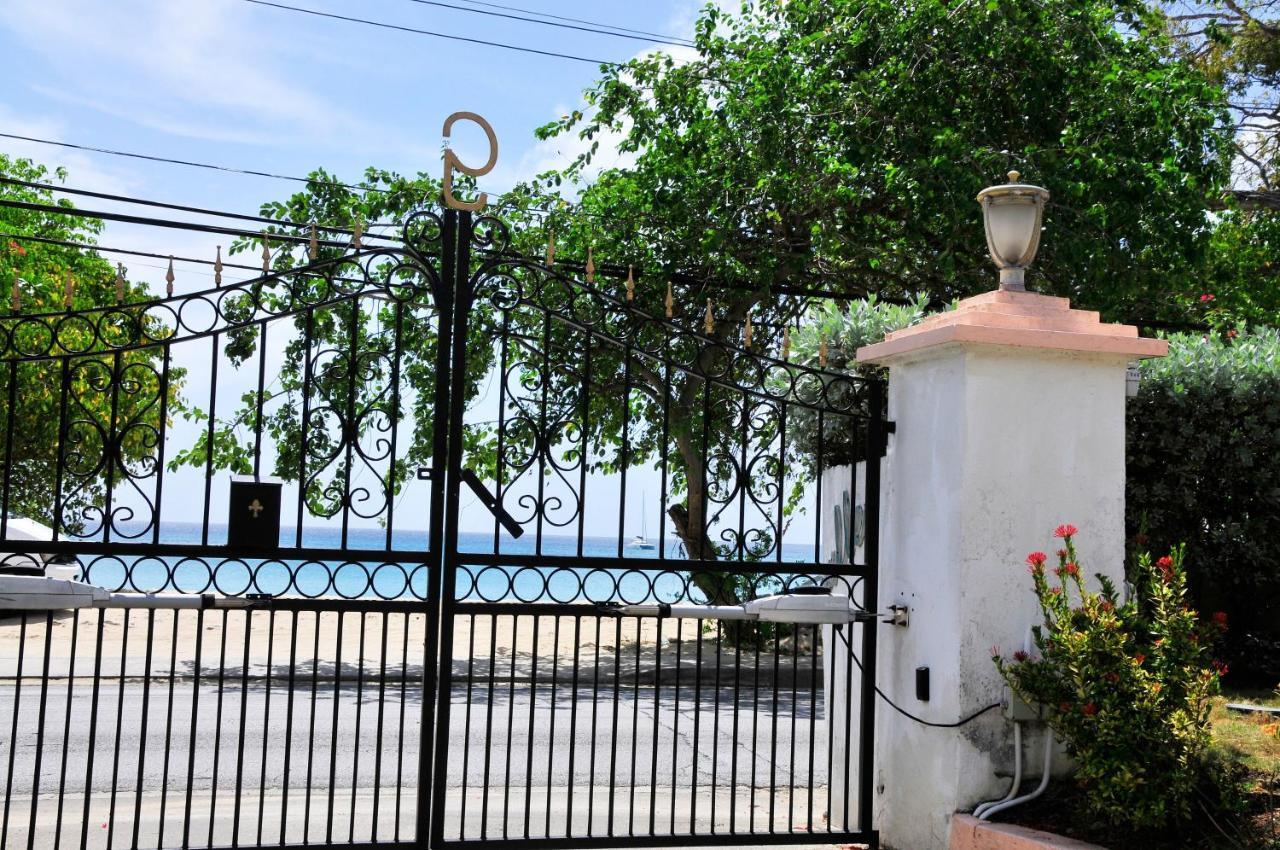 Welcome To The Unpretentious And Breezy Graceville, Steps Away From The Beach Saint James Exterior foto