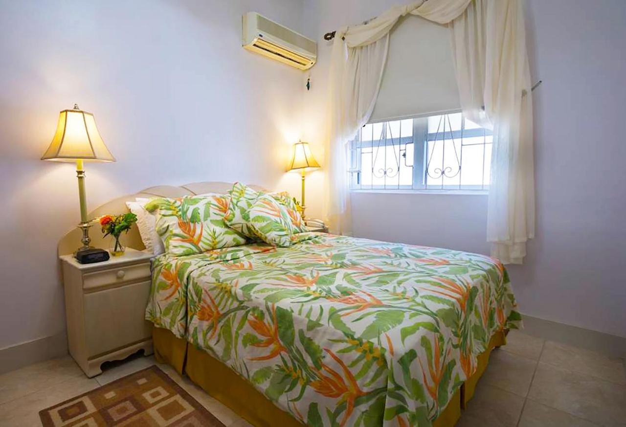 Welcome To The Unpretentious And Breezy Graceville, Steps Away From The Beach Saint James Exterior foto