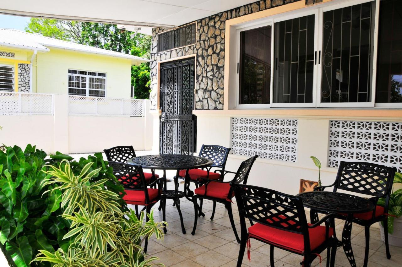 Welcome To The Unpretentious And Breezy Graceville, Steps Away From The Beach Saint James Exterior foto
