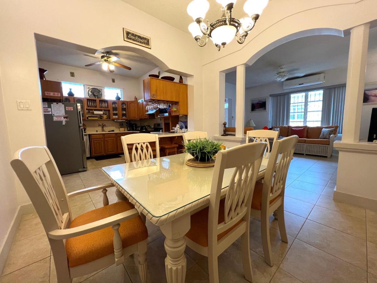Welcome To The Unpretentious And Breezy Graceville, Steps Away From The Beach Saint James Exterior foto