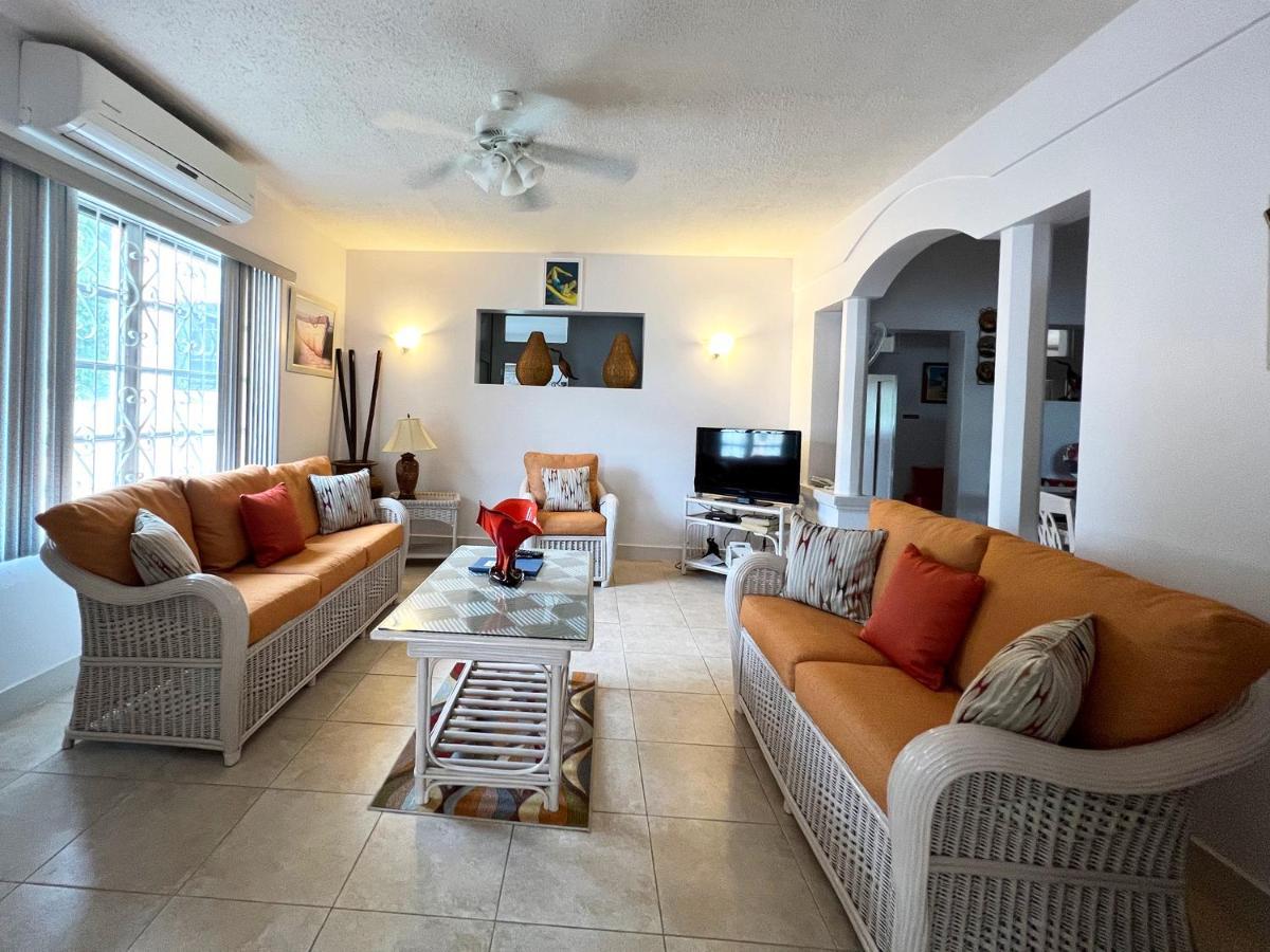 Welcome To The Unpretentious And Breezy Graceville, Steps Away From The Beach Saint James Exterior foto